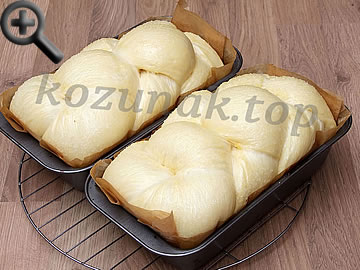 Разкошна четворна плетка - плетене на тестото за козунак. Маята си е свършила работата в козунака - бърза рецепта за домашен козунак на конци с помощта на хлебопекарна. Независимо дали сте от Варна, Добрич, Шумен, Русе, София, Пловдив или Бургас вие можете да направите тази подробна рецепта за козунак на конци за начинаещи. Марки хлебопекарни: Краун, Тефал, Мулинекс, Финлукс, Panasonic, First, Sang, Taurus, Arielli, Crown,  Gorenje, Sencor, Филипс, Philips, Zelmer, Orion, Kenwood